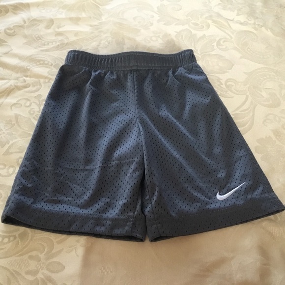 Nike Other - Nike Gray Boys Mesh Shorts. Size 6 Nike Other - Nike Gray Boys Mesh Shorts. Size 6